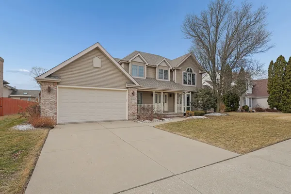 $439,900 | 18036 Crystal Lane, Lansing, IL 60438