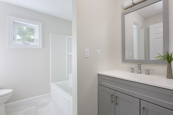 14 Beal's Cove Road, Unit A Hingham, MA 02043 - Photo 11 of 14 Gallery Image 11