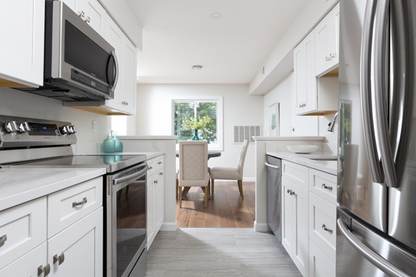 14 Beal's Cove Road, Unit A Hingham, MA 02043 - Photo 2 of 14 Gallery Image 2