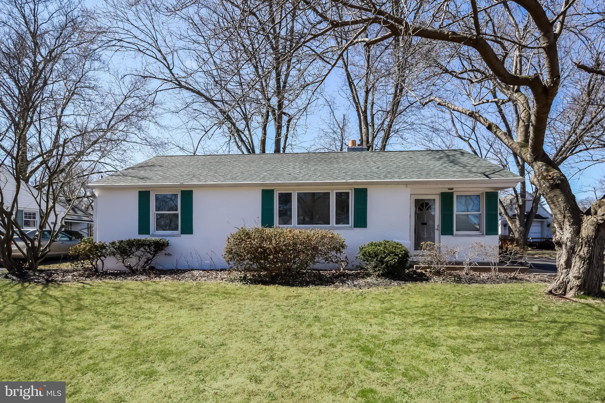 1035 Thrush Lane Audubon, PA 19403 - Photo 3 of 17