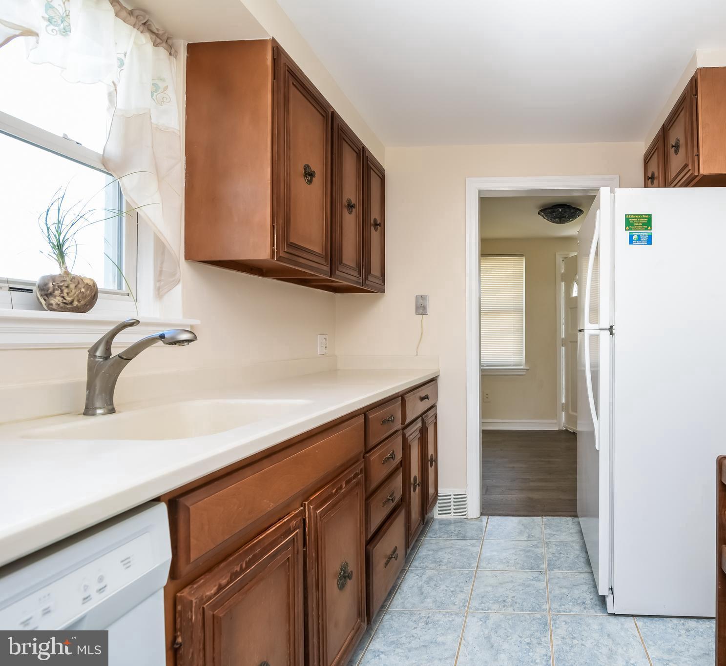 1035 Thrush Lane Audubon, PA 19403 - Photo 9 of 17