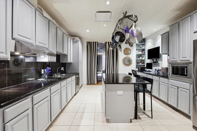 $1,275,000 | 511 South Post Oak Lane, Unit 6D, Houston, TX 77056