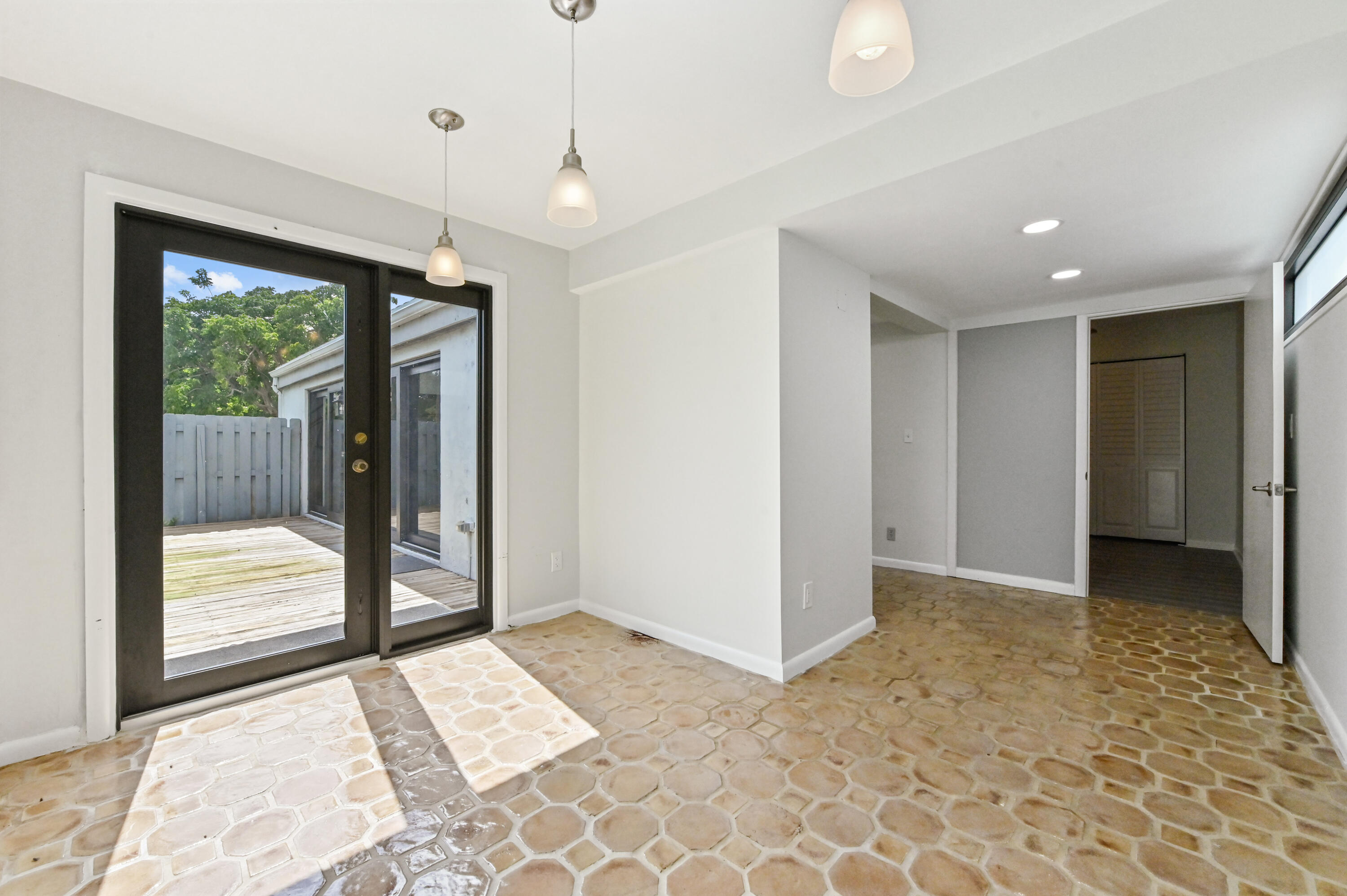271 Northwest 15th Street Boca Raton, FL 33432 - Photo 18 of 35 18 dining area 02