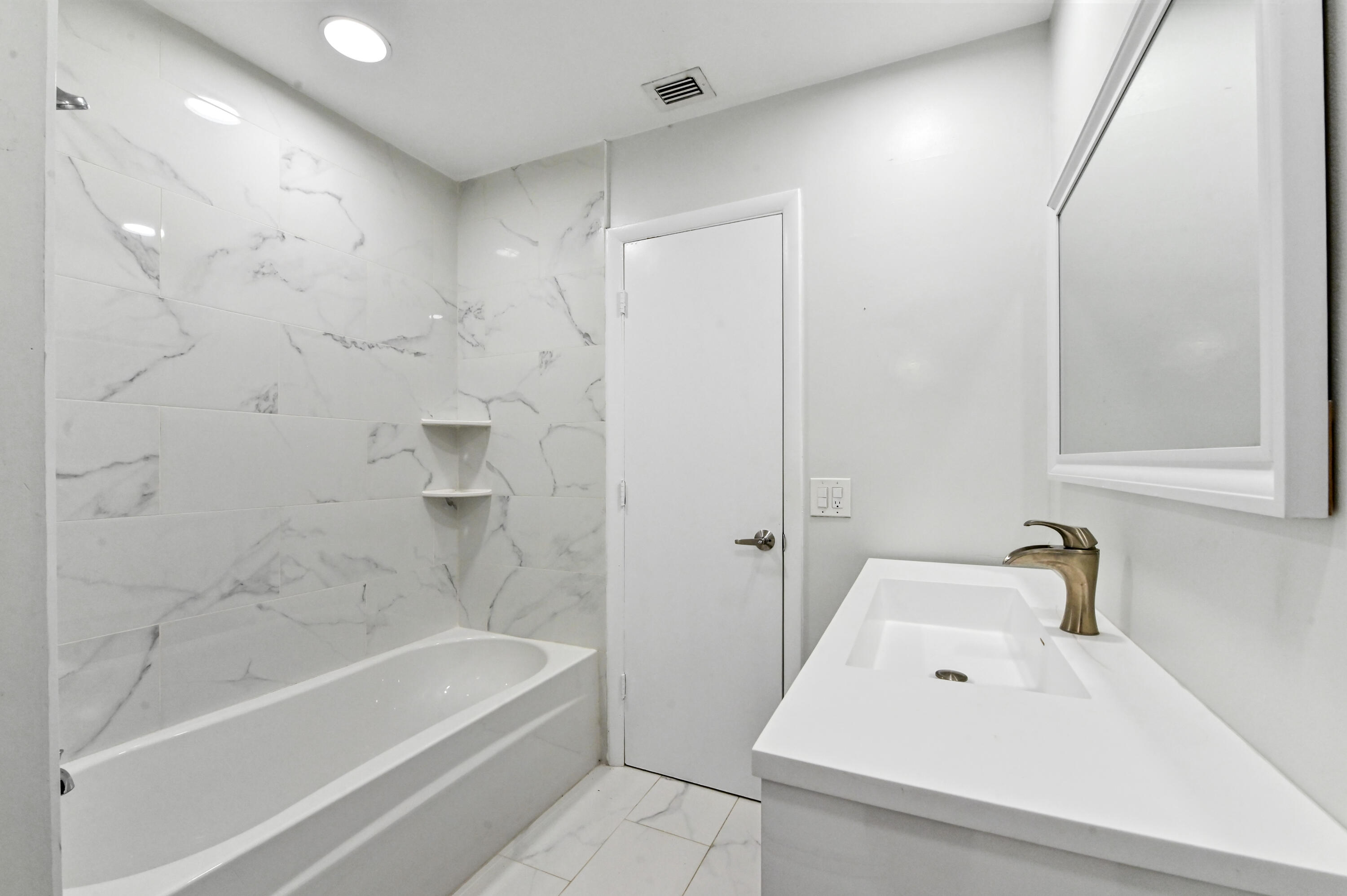 271 Northwest 15th Street Boca Raton, FL 33432 - Photo 22 of 35 22 bathroom 02