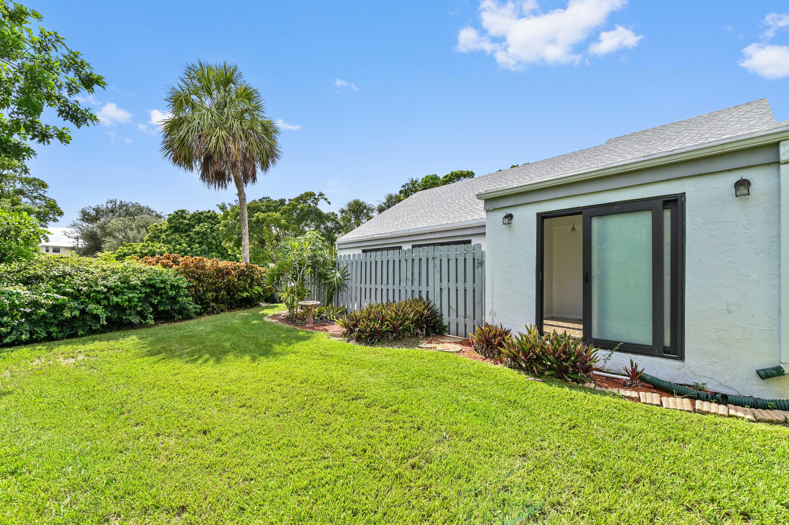 271 Northwest 15th Street Boca Raton, FL 33432 - Photo 34 of 35 34 Rear 01