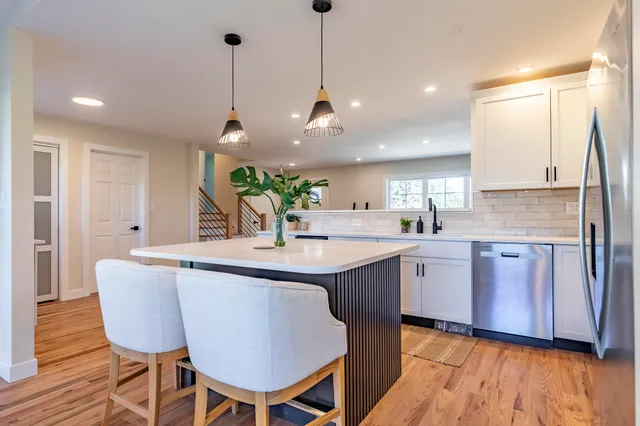 $499,900 | 544 Cedar Court, Munster, IN 46321