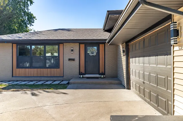 $499,900 | 544 Cedar Court, Munster, IN 46321