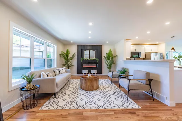 $499,900 | 544 Cedar Court, Munster, IN 46321