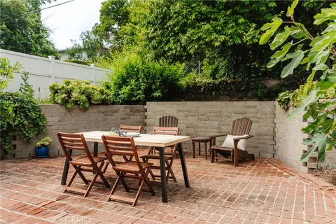 $1,325,000 | 135 Anita Drive, Pasadena, CA 91105
