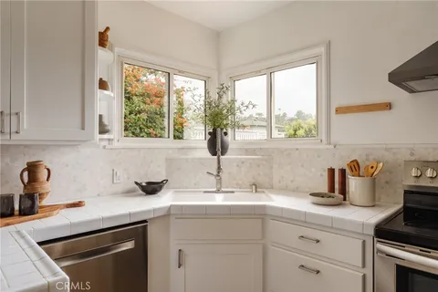 $1,325,000 | 135 Anita Drive, Pasadena, CA 91105