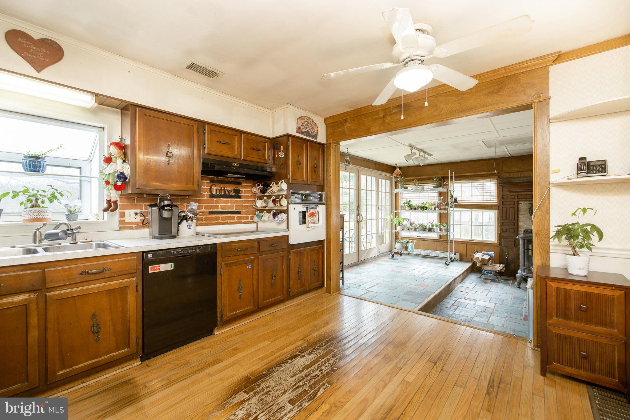 263 Pine Road Stephenson, VA 22656 - Photo 19 of 40 Kitchen