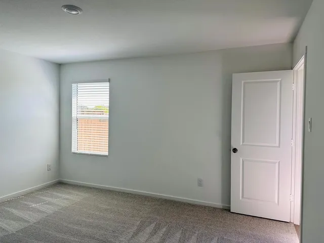 $1,850 | 6222 Tilden Avenue, Pilot Point, TX 76258