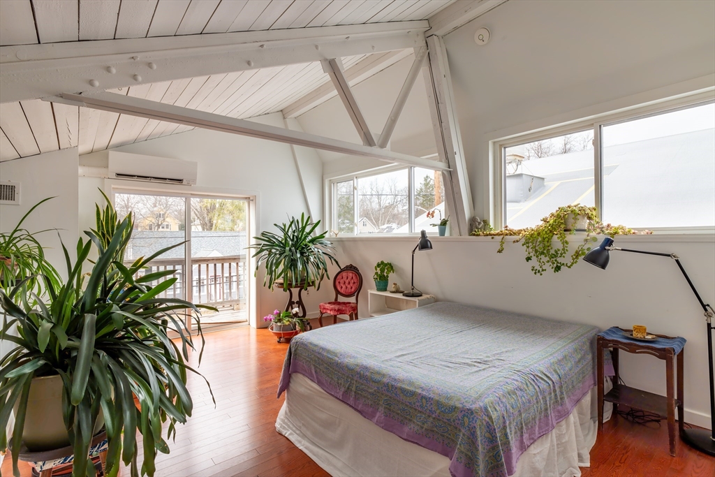 267 Locust Street, Unit 2M Northampton, MA 01062 - Photo 1 of 15 Gallery Image 1