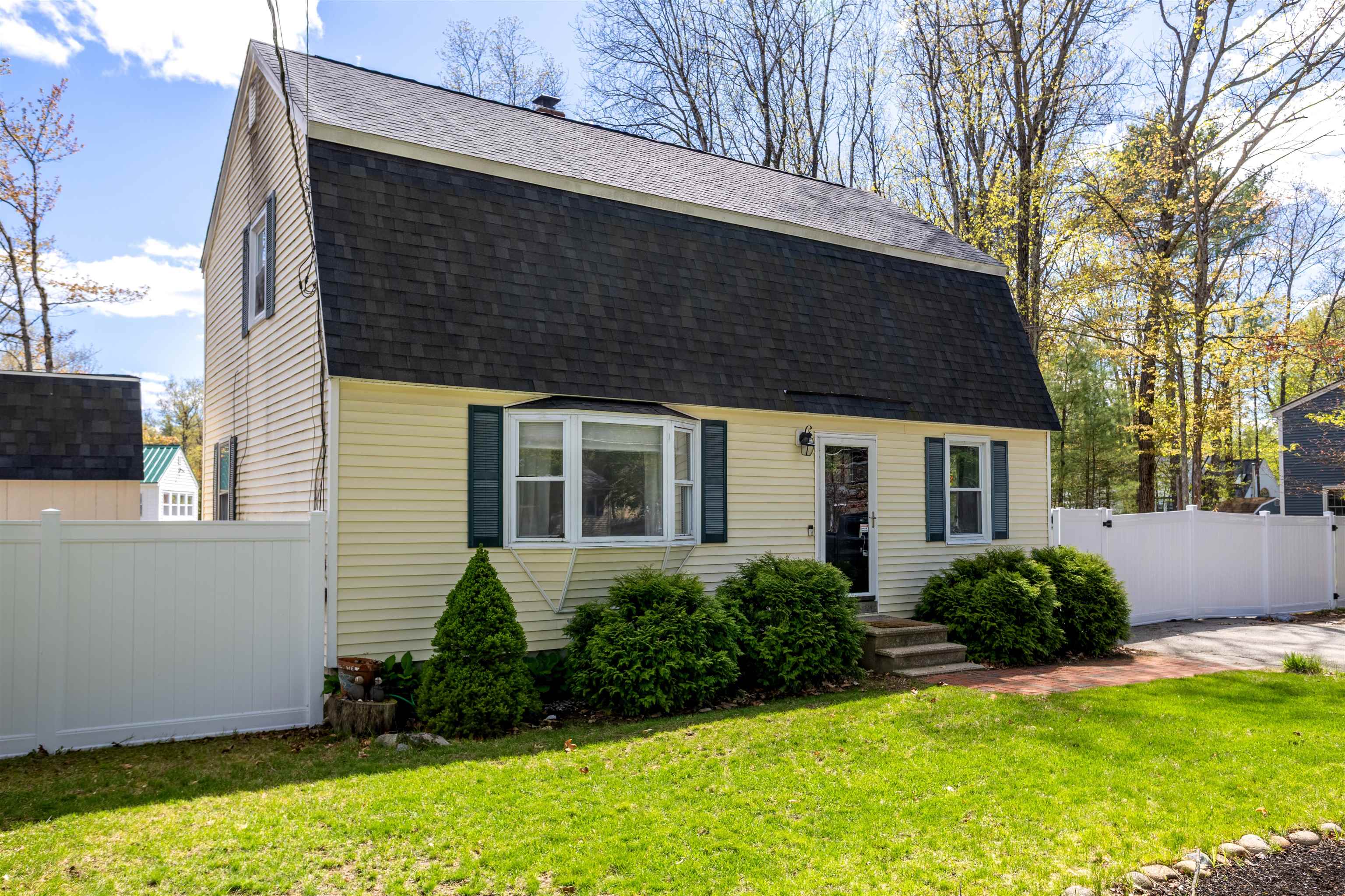 86 Manor Road Concord, NH 03303 - Photo 2 of 38