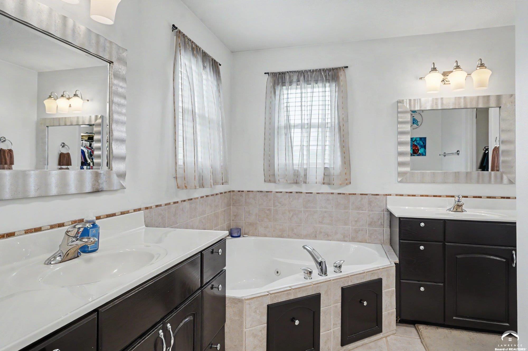 996 East 750th Road Lawrence, KS 66047 - Photo 19 of 65 Gallery Image 19