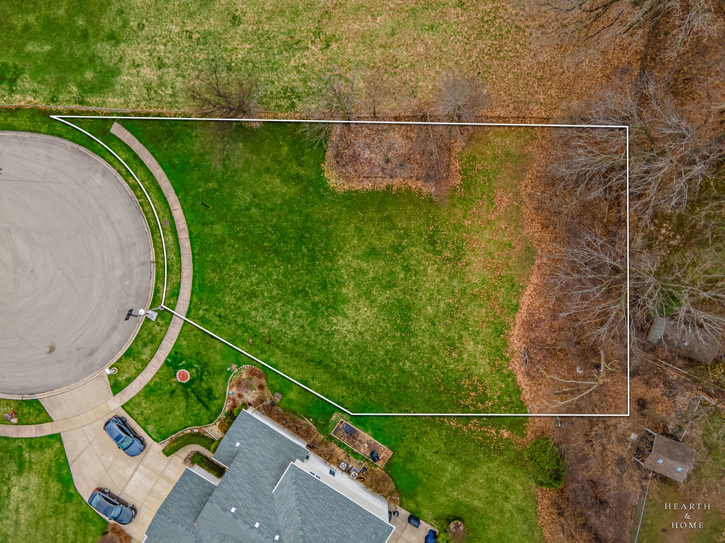 282 Amherst Meadow Bartlett, IL 60103 - Photo 2 of 6 a view of a yard and swimming pool