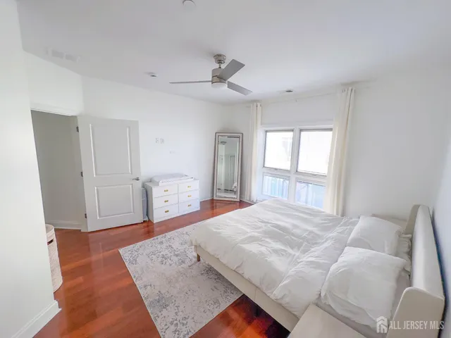 $385,000 | 2035 Route 33 Robbinsville Nj 08691, Unit 204, Hightstown, NJ 08520