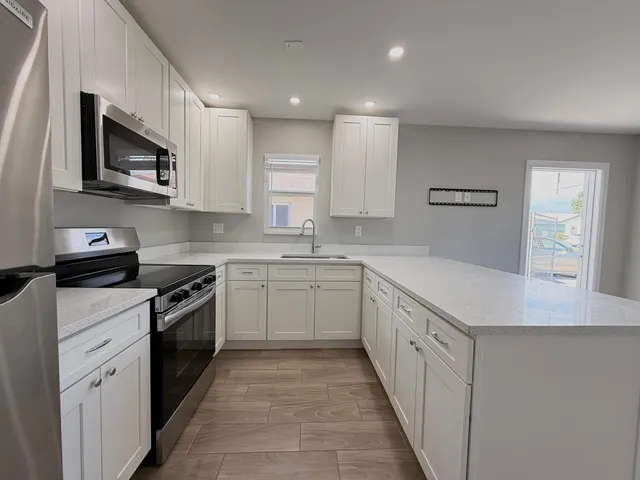 $1,995 | 1001 West 9th Street, Unit B, Riviera Beach, FL 33404