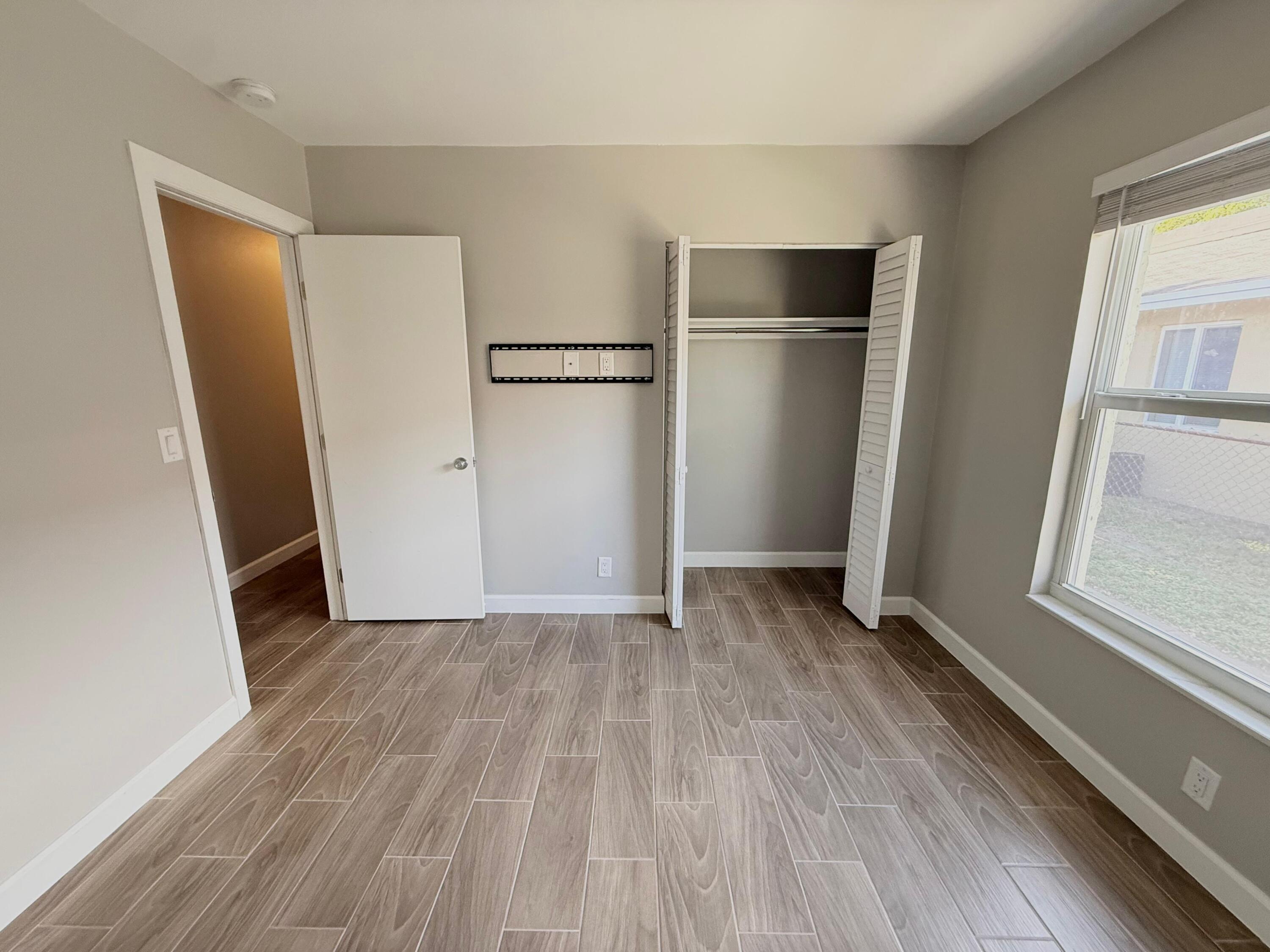 1001 West 9th Street, Unit B Riviera Beach, FL 33404 - Photo 13 of 20 WhatsApp Image 2025-12-22 at 16.44.04 (5