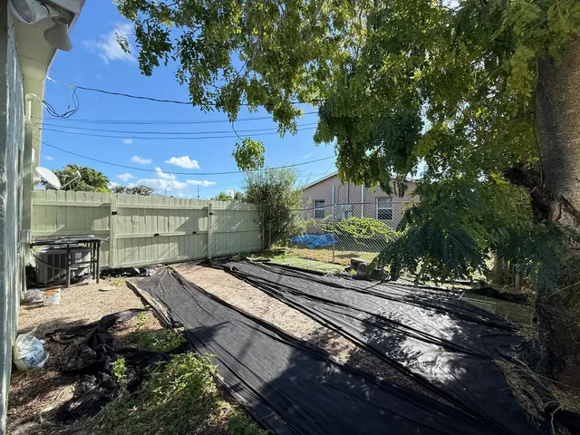 $1,995 | 1001 West 9th Street, Unit B, Riviera Beach, FL 33404