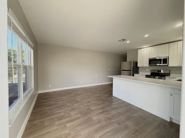 $1,995 | 1001 West 9th Street, Unit B, Riviera Beach, FL 33404