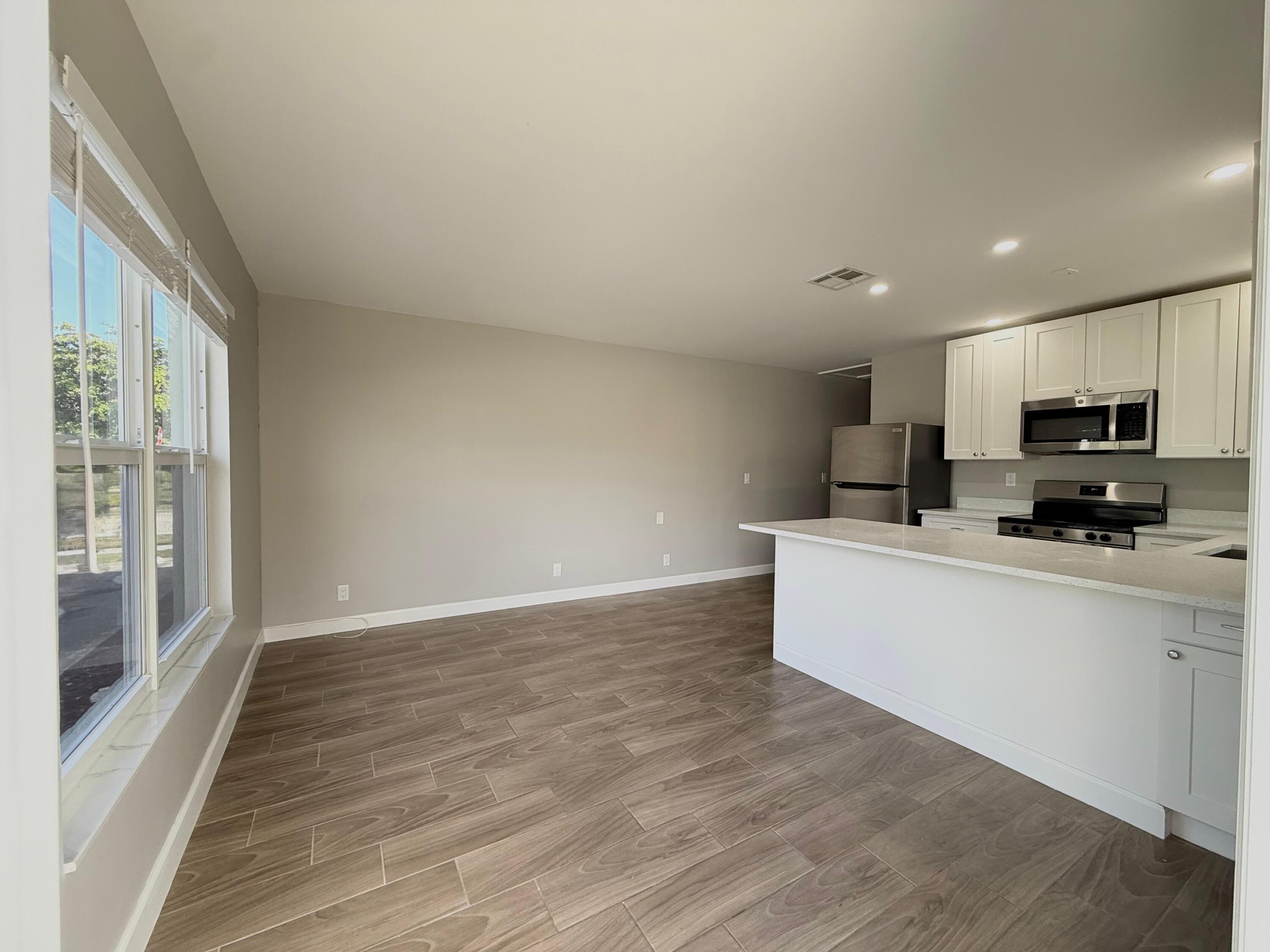 1001 West 9th Street, Unit B Riviera Beach, FL 33404 - Photo 2 of 20 WhatsApp Image 2025-12-22 at 16.44.03 (1