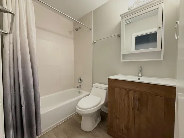 $1,995 | 1001 West 9th Street, Unit B, Riviera Beach, FL 33404