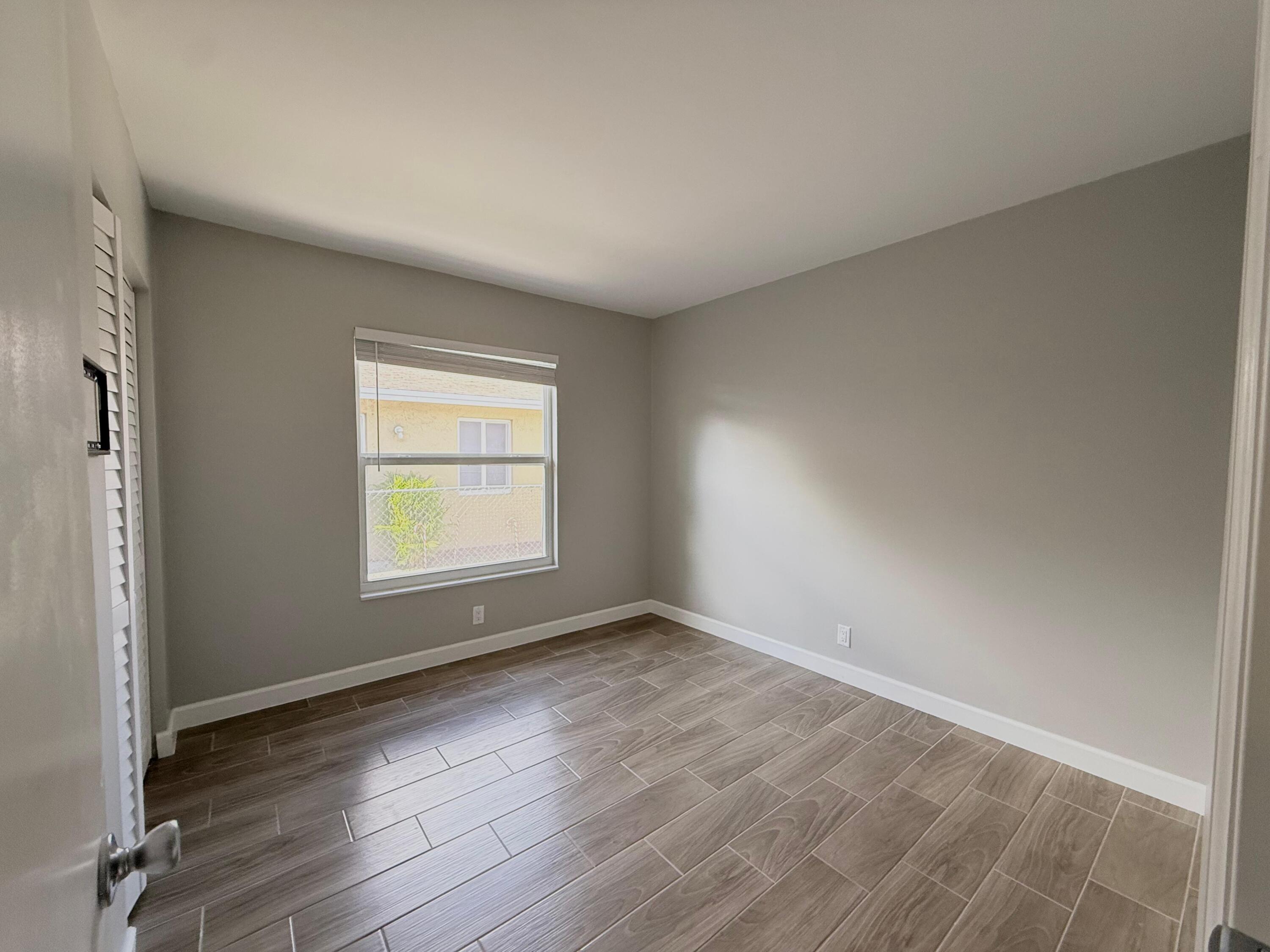 1001 West 9th Street, Unit B Riviera Beach, FL 33404 - Photo 8 of 20 WhatsApp Image 2025-12-22 at 16.44.04 (3