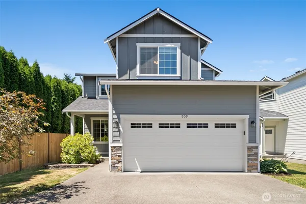 $555,000 | 909 Burton Ray Street Northeast, Olympia, WA 98516