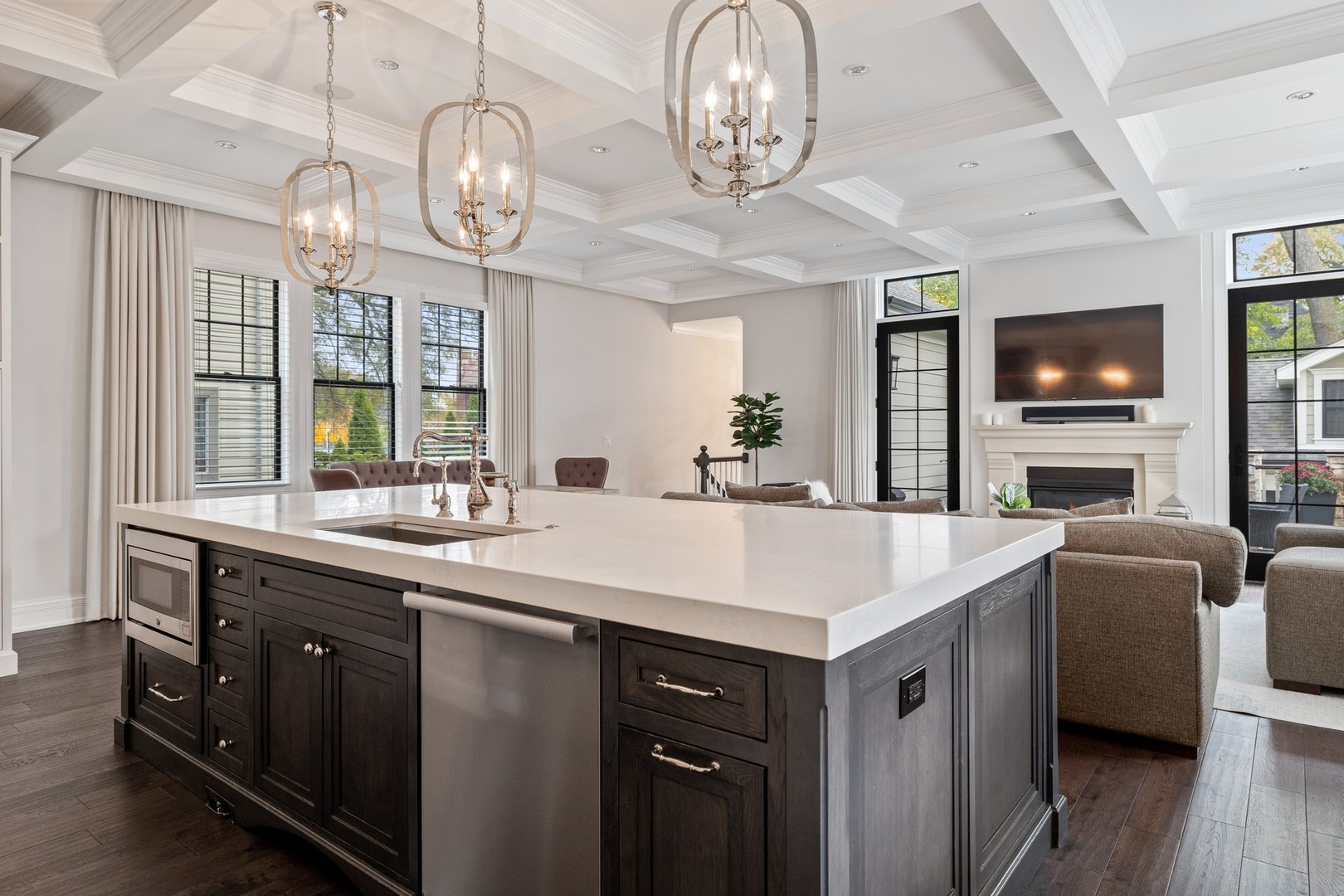 3939 North Kenneth Avenue Chicago, IL 60641 - Photo 13 of 50