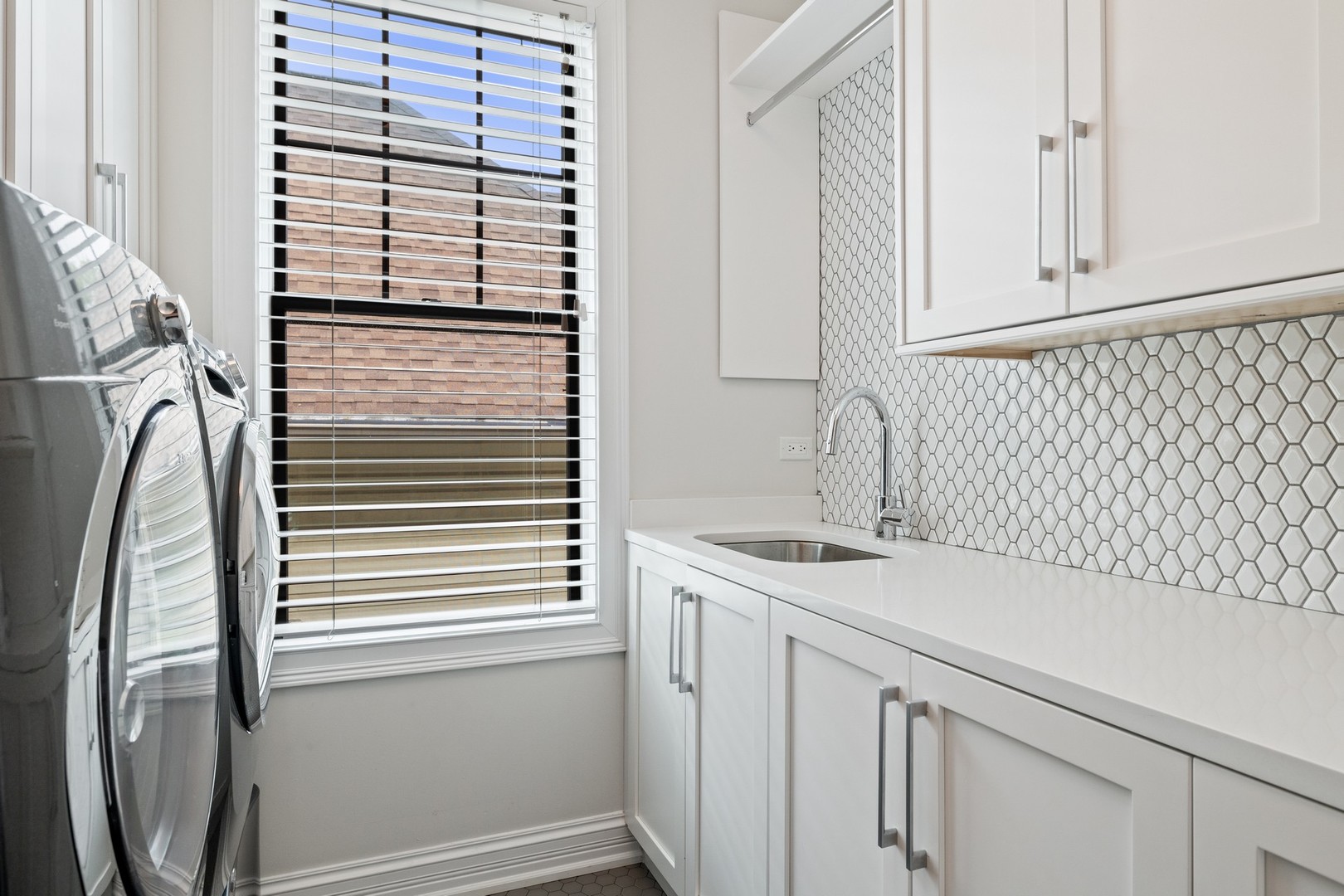 3939 North Kenneth Avenue Chicago, IL 60641 - Photo 31 of 50