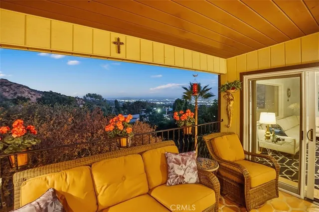 a view of backyard with cabin