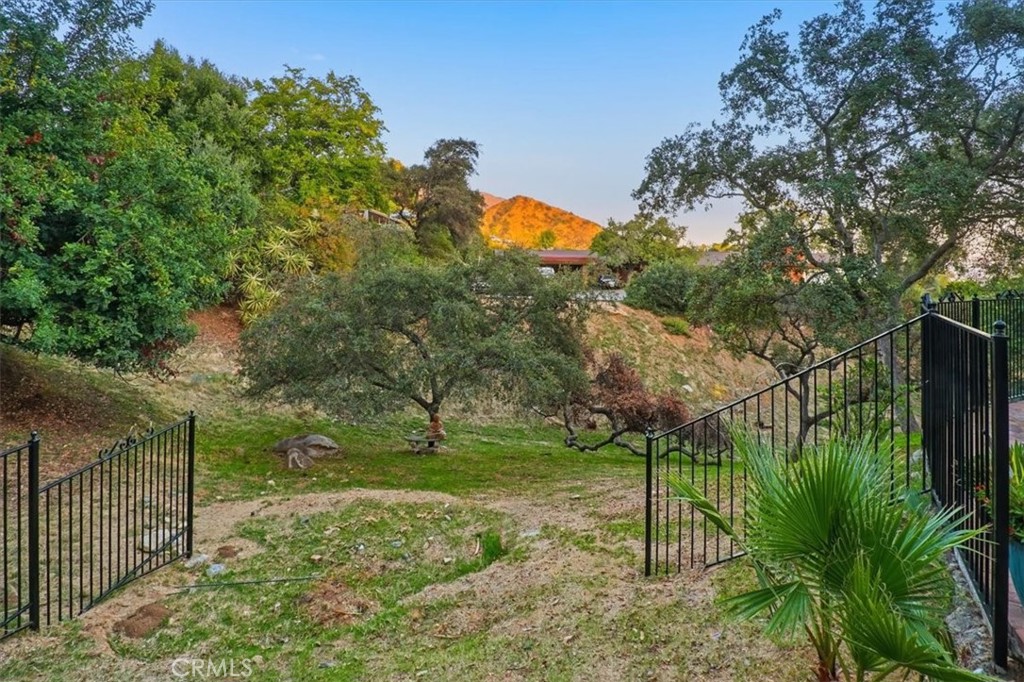 1069 Briarcliff Road Monrovia, CA 91016 - Photo 65 of 71