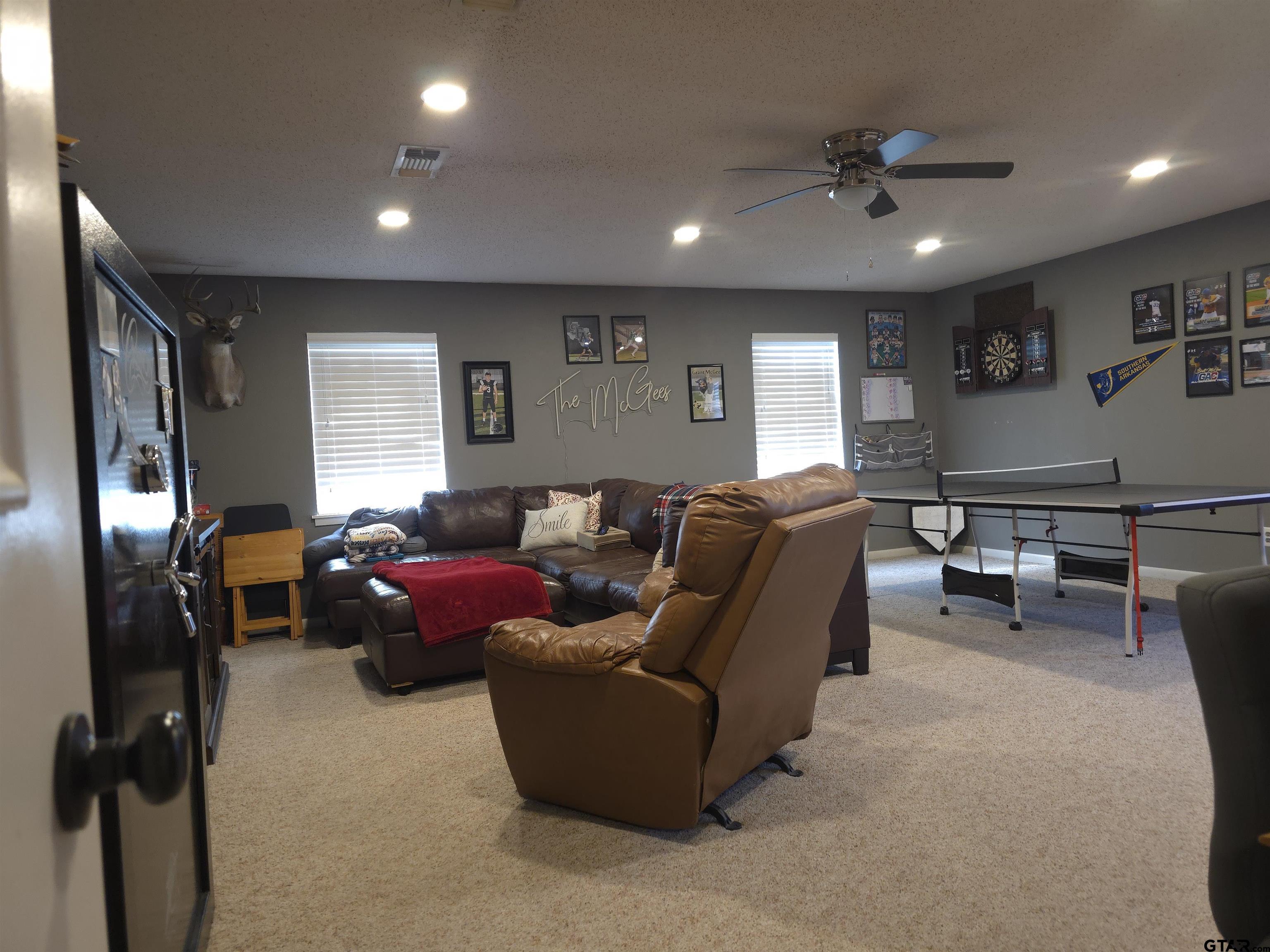 109 Randal Lane Pittsburg, TX 75686 - Photo 8 of 22 a living room with furniture