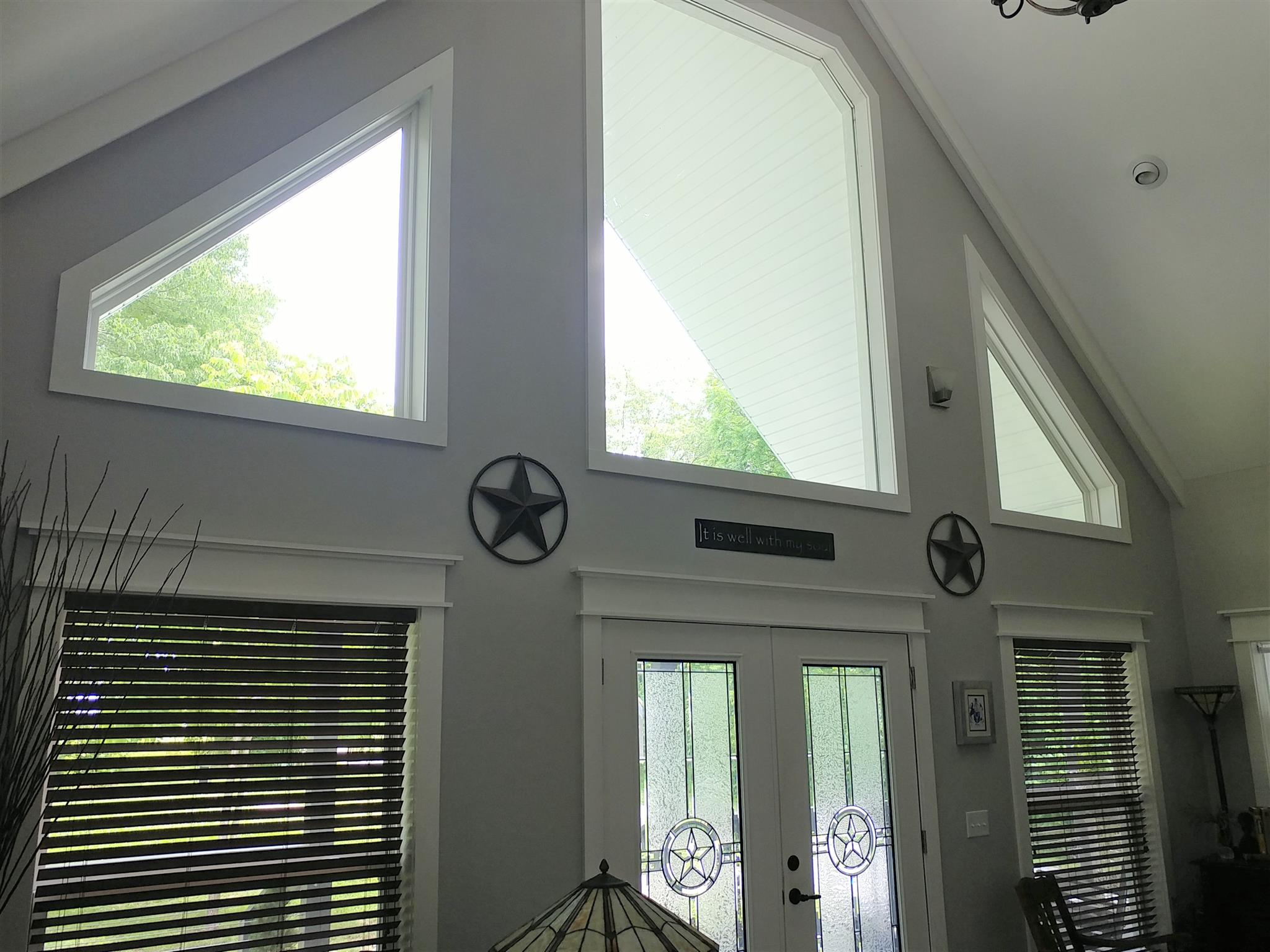 4055 Flewellyn Road Springfield, TN 37172 - Photo 4 of 28 a front view of a house with a large window
