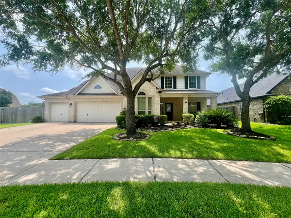$660,000 | 3301 Sequoia Lake Trail, Pearland, TX 77581