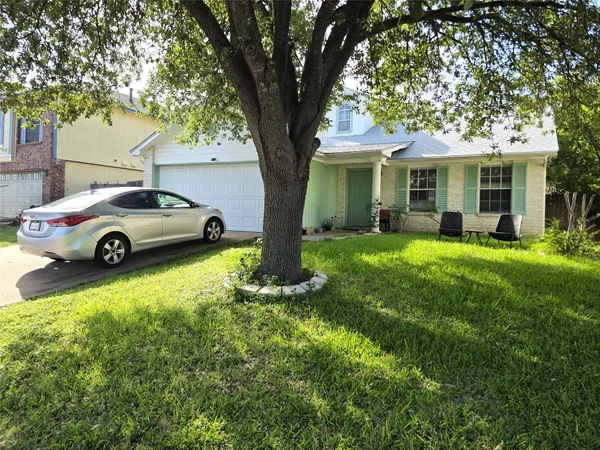 $2,075 | 1600 Hollow Tree Boulevard, Round Rock, TX 78681