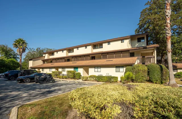 a large building with a outdoor space