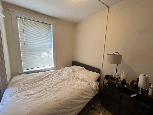 $1,975 | 76 Myrtle Street, Unit 2, Boston, MA 02114