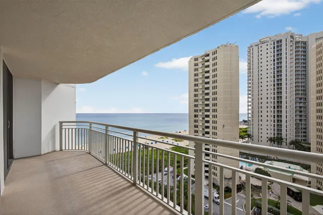 $739,000 | 3000 North Ocean Drive, Unit 14G, Singer Island, FL 33404
