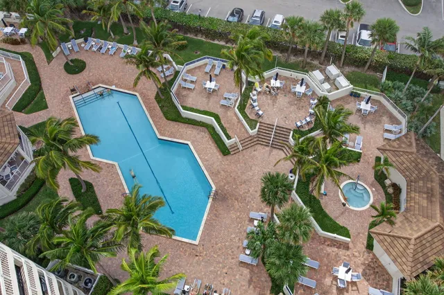 $739,000 | 3000 North Ocean Drive, Unit 14G, Singer Island, FL 33404