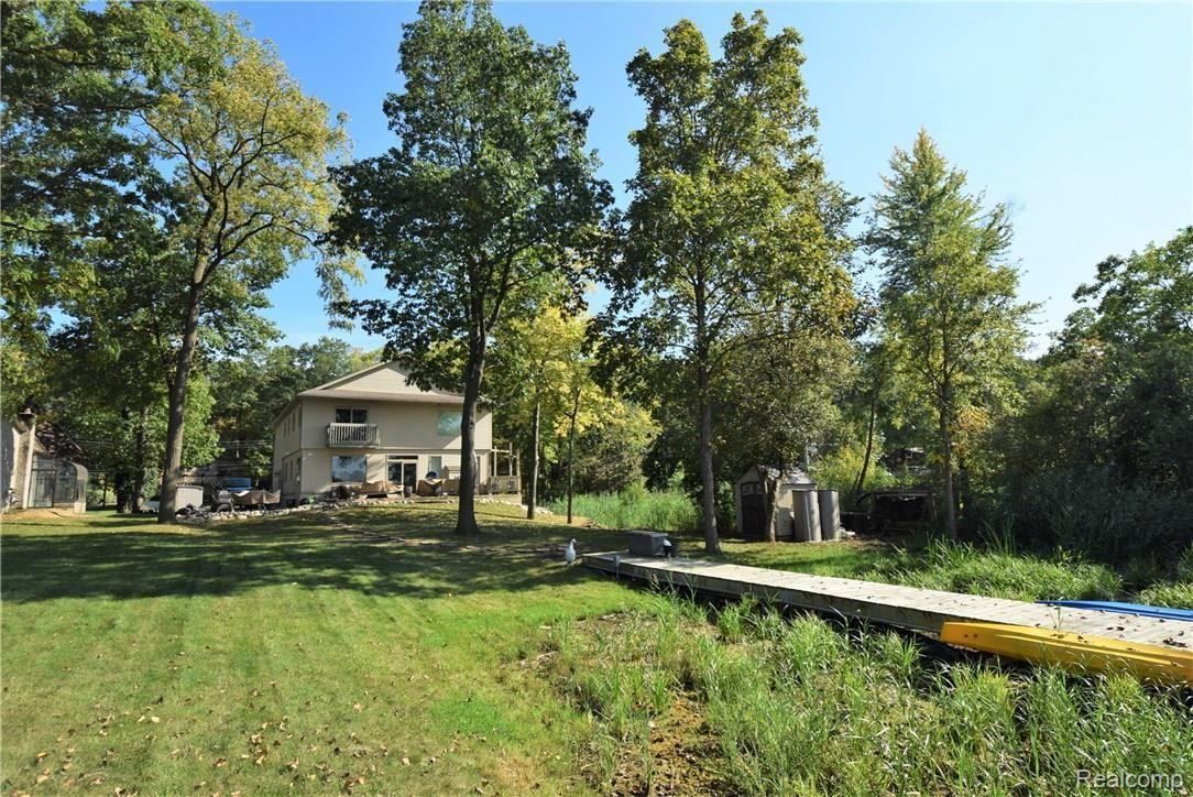 18300 Meridian Road Grosse Ile, MI 48138 - Photo 45 of 53 DSC_0947.JPG