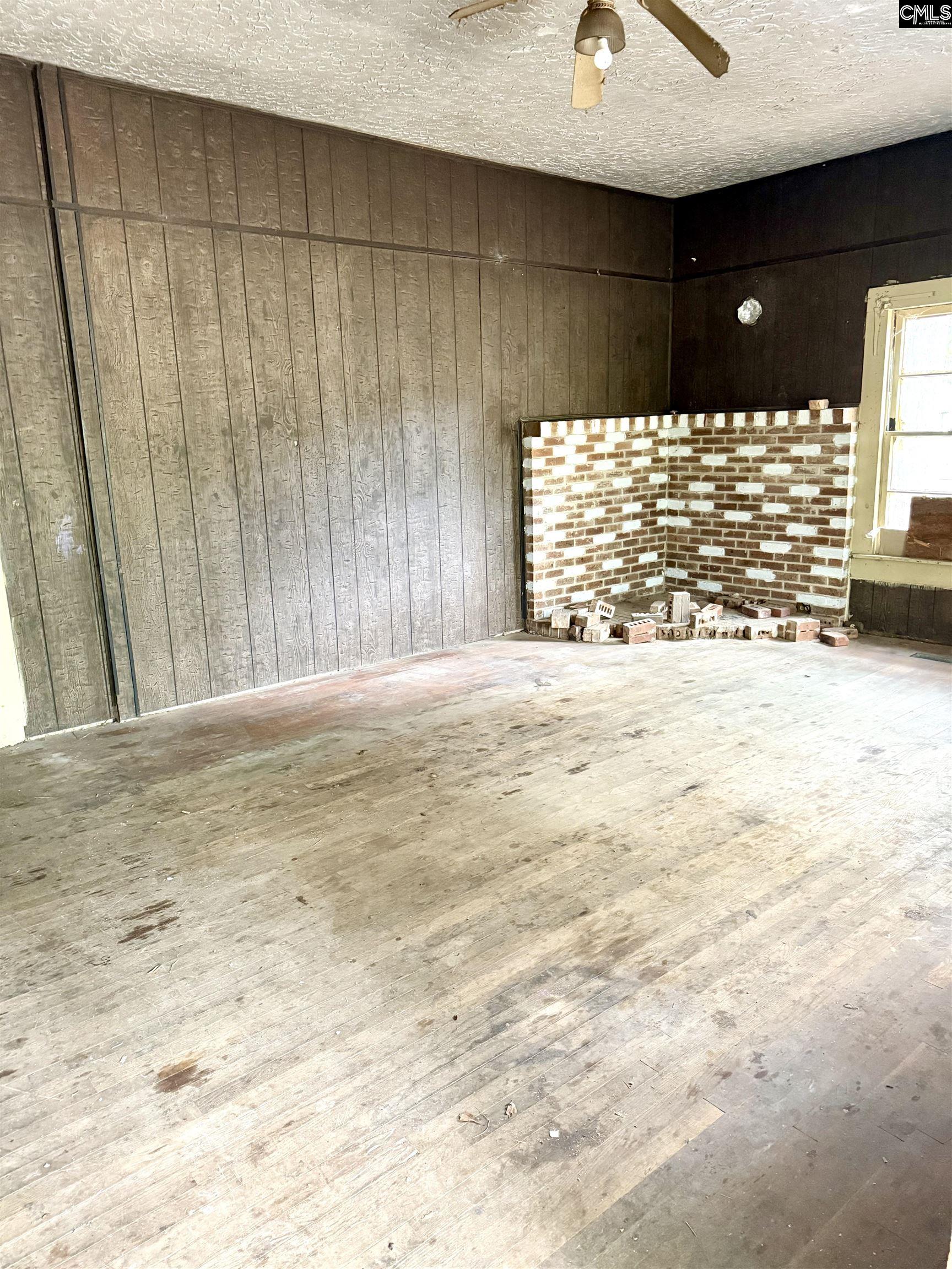 114 Legrand Cheraw, SC 29520 - Photo 2 of 9
