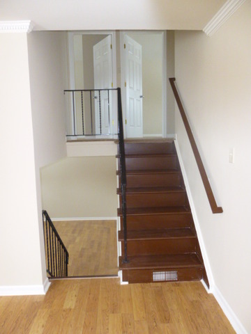 577 Redwood Road Bolingbrook, IL 60440 - Photo 9 of 20 a view of entryway