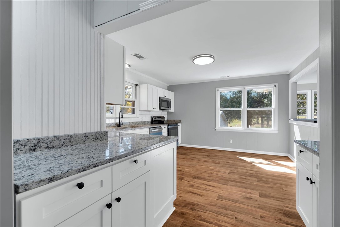 141 Bryant Road Pelzer, SC 29669 - Photo 8 of 30 Gallery Image 8