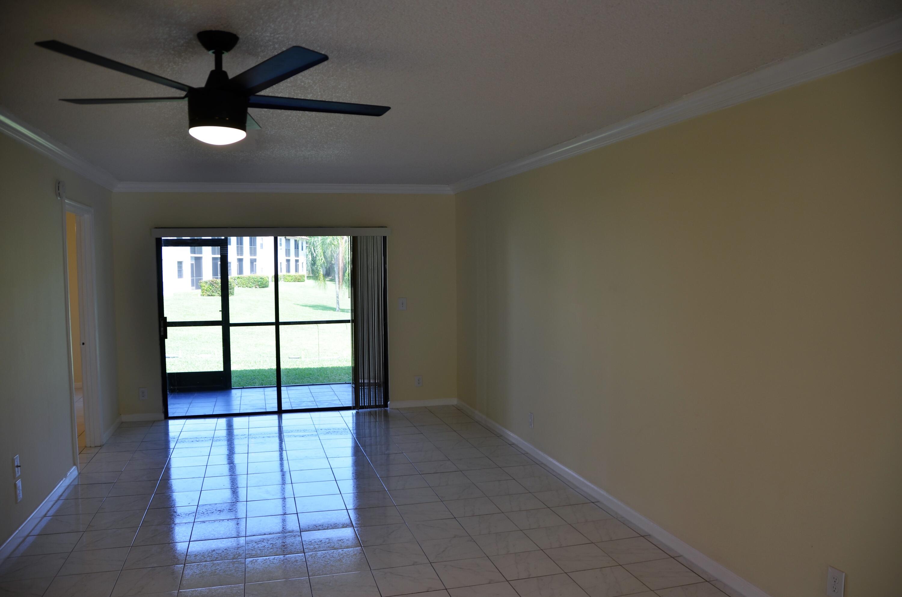320 Norwood Terrace, Unit 113 Boca Raton, FL 33431 - Photo 6 of 44 DSC_6913