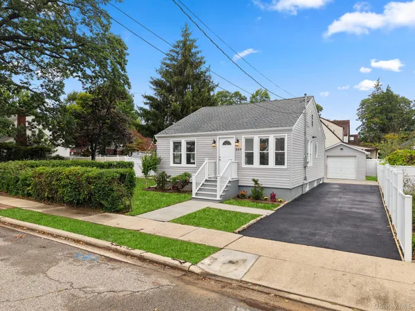 $670,000 | 549 Emerson Avenue, Baldwin, NY 11510