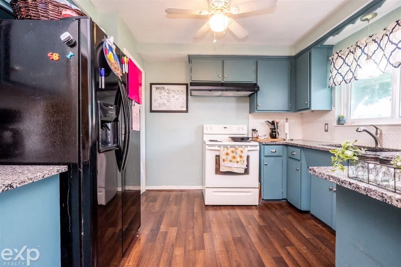 27351 Jean Road Warren, MI 48093 - Photo 8 of 32