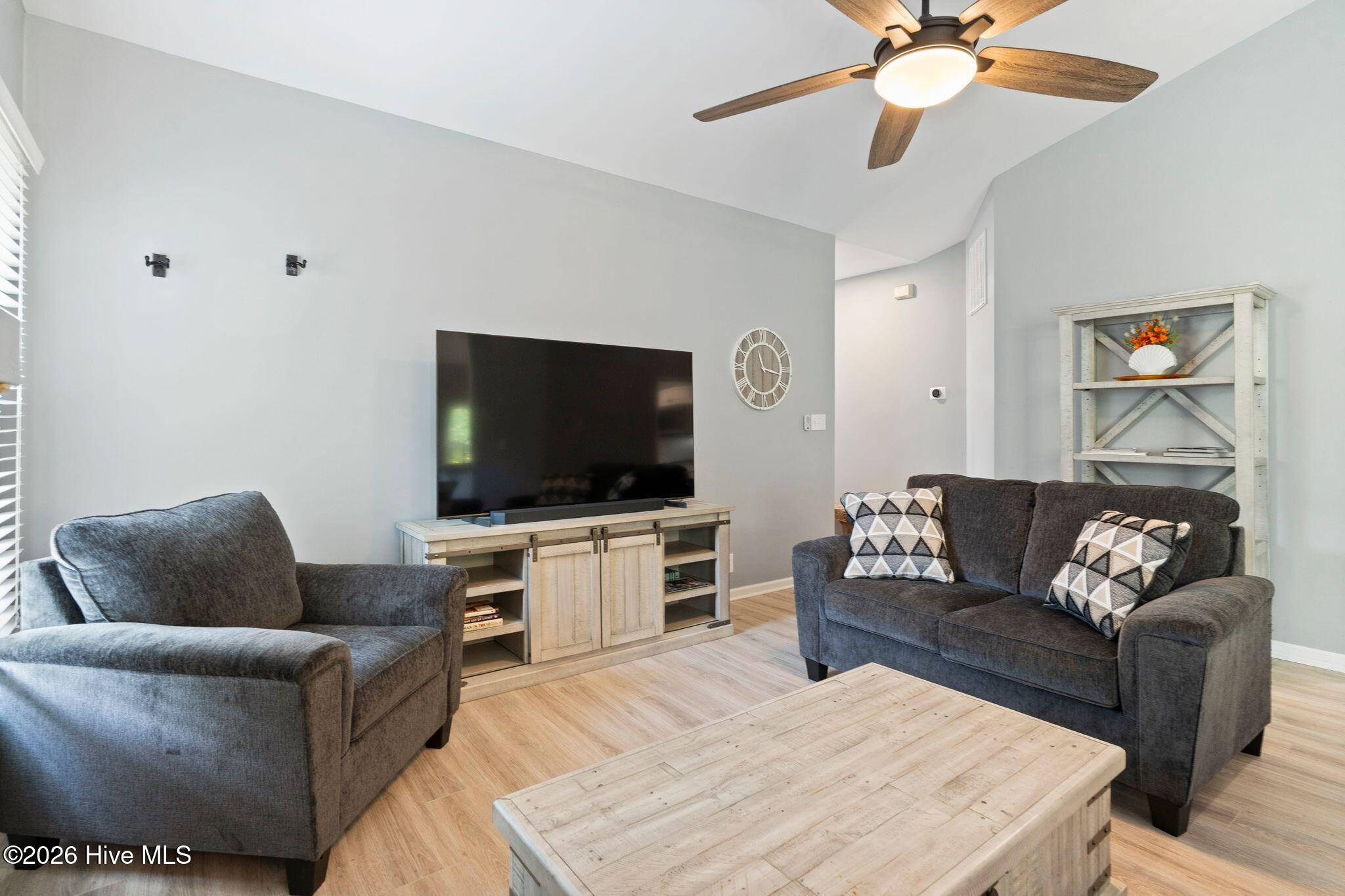 1128 Mill Run Road Sneads Ferry, NC 28460 - Photo 4 of 65 Living Room
