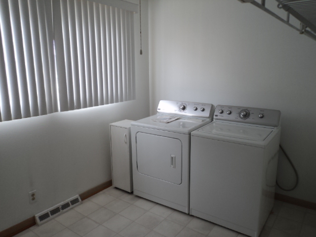 7341 56th Place Summit, IL 60501 - Photo 12 of 29 Gallery Image 12